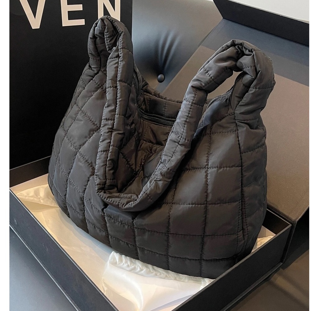 Luxe Quilted Puffer Messenger Shoulder Crossbody Travel Bag - Picture 7 of 8